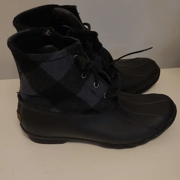 Sperry Women's Black and Gray Plaid Winter Boots - Picture 1 of 9